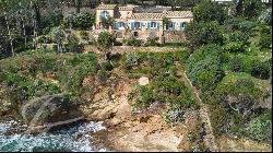 Waterfront property with panoramic sea view in Rayol Canadel Sur Mer