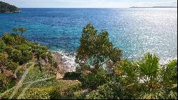 Waterfront property with panoramic sea view in Rayol Canadel Sur Mer