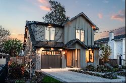 Contemporary South Oak Bay