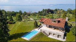 UNIQUE VILLA WITH OVERVIEW ON LAKE GENEVA