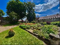 Beautiful historic property in Burgundy