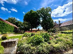 Beautiful historic property in Burgundy