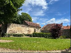 Beautiful historic property in Burgundy