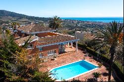 Magnificent villa in Alella with spectacular sea and mountain views.