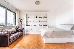 Paris 16th District – A bright 2/3 bed apartment