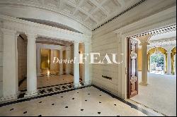 Paris 16th District – A magnificent private mansion