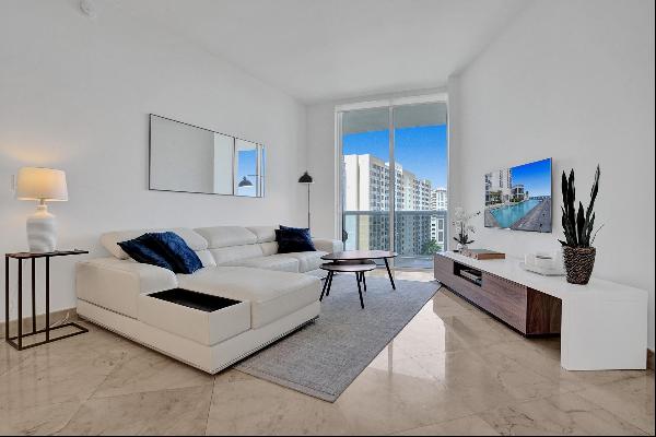 16001 Collins Ave, #805, Sunny Isles Beach, FL