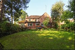 Daleside, Gerrards Cross, Buckinghamshire, SL9 7JD