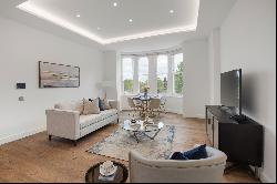 Brand new, modernly designed apartment with incredible Hyde Park views and in-ho