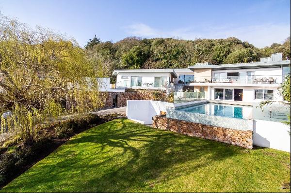 Large Contemporary Home In St Brelade’s Bay With Sea Views