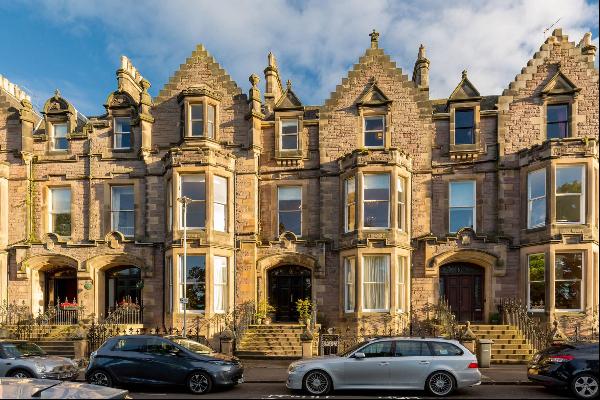 An exceptional four bedroom double upper apartment in a prime Bruntsfield location.
