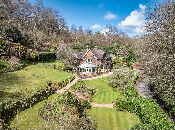 A delightful Surrey Hills family home with elegant and generous accommodation and direct a