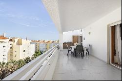 Flat, 3 bedrooms, for Sale