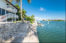 655 N Mashta Dr, Key Biscayne, FL