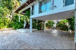 655 N Mashta Dr, Key Biscayne, FL