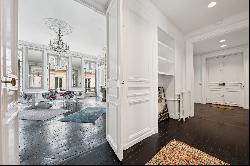 Place Vendôme / Saint-Honoré - apartment with Parisian charm