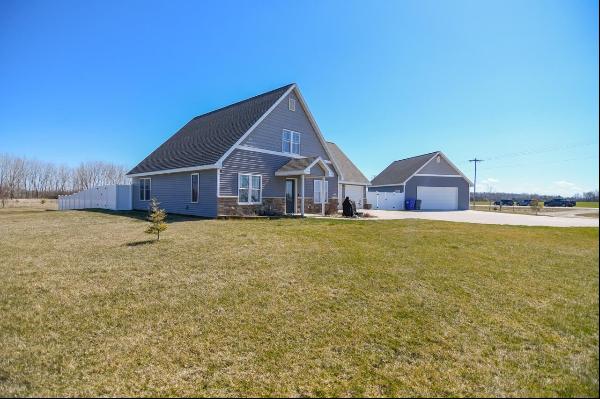 2088 COUNTY ROAD EE, Seymour WI 54165
