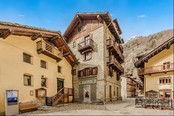 Unique property in the ancient village of Gressoney Saint Jean