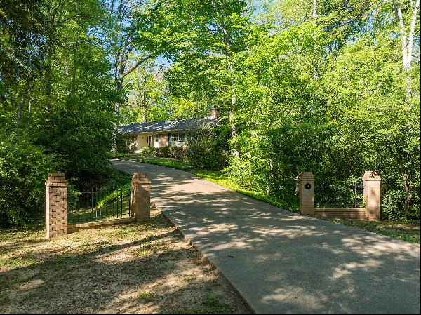 PRIVATE & SECLUDED HOME ON 3 ACRES FOR SALE IN PALESTINE TX