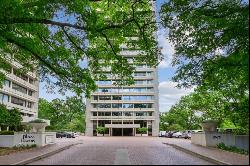 2575 Peachtree Road NW #25G-H