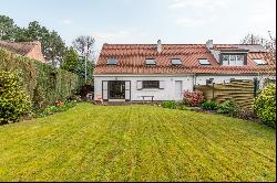 EXCLUSIVITY LAMBERSART, beautiful house of 108m2, 5 rooms, garden, garage.