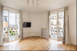 Neuilly-sur-Seine - An elegant 3-bed apartment