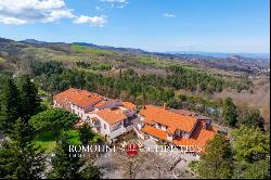 Tuscany - RESORT WITH THERMAL SPRING FOR SALE BETWEEN VAL D'ORCIA AND MAREMMA