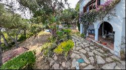House to renovate with a large plot in Lloret del Mar.