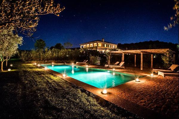 Capalbio: villa with enchanting view of the countryside