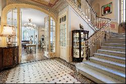 Exclusive : Les Baumettes, Nice: stunning historical mansion with large garden