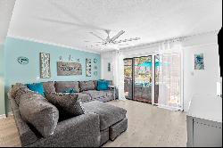 8522 Gulf Boulevard APT 3, Navarre FL 32566