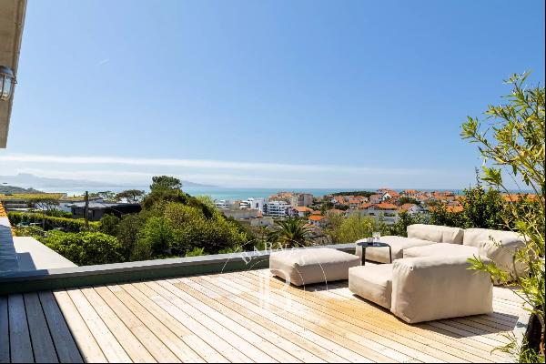 Superb Californian style house, heated swimming pool & sea view in Biarritz