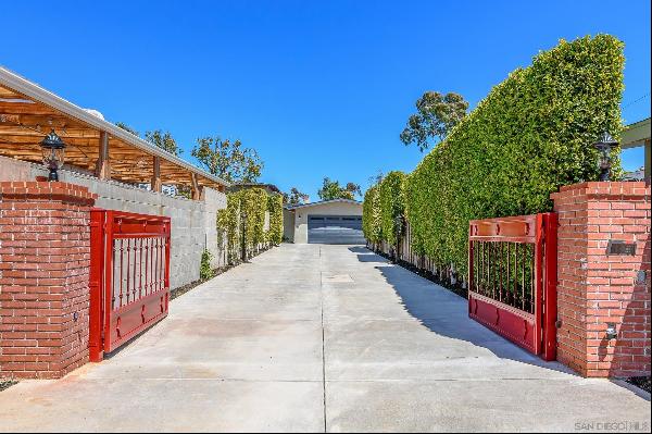 Looking for your own private gated estate with additional rental income West of the 5 in S