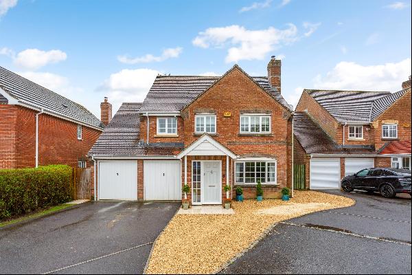 An impressive family house with spacious rooms maintained to a high standard.