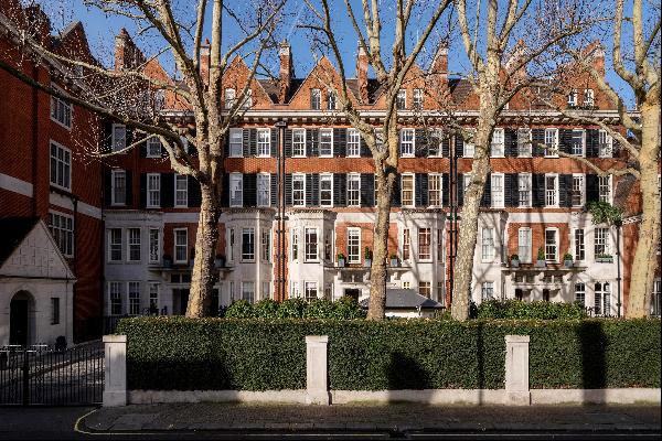 An immaculate grade II listed townhouse in Belgravia.