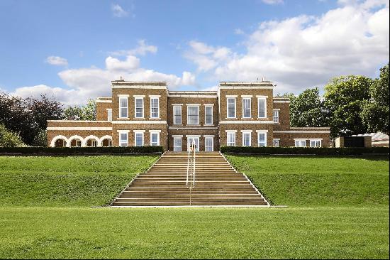 A beautiful Neo-Georgian bespoke built mansion located at the top of Gorse Hill Road, hous