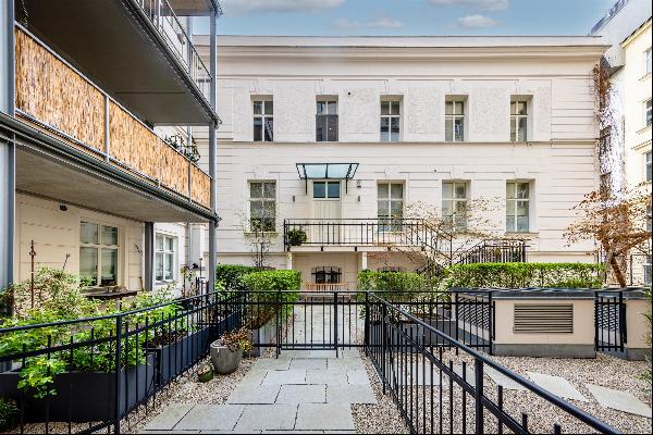 Outstanding townhouse, a stunning showcase of classic elegance in the 4th district, Vienna