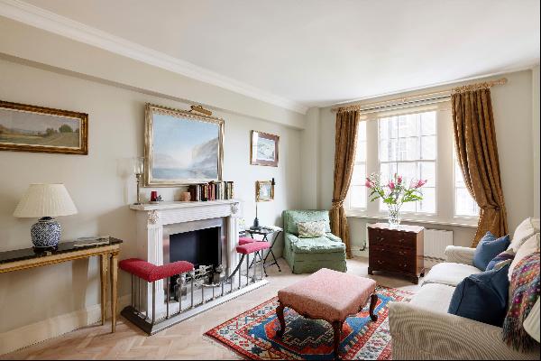 A one bedroom apartment located in a sought-after redbrick mansion block in Notting Hill, 