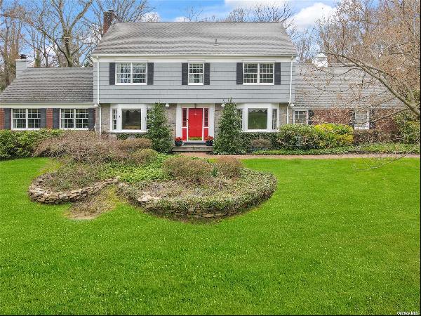 9 Canterbury Road is a timeless colonial located on a quiet cul-de-sac in desirable Old Br