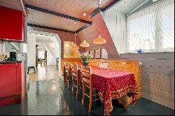 Very charming sunny canal apartment with rooftop terrace, elevator, and parking!