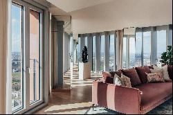 One-of-a-kind penthouse apartment in luxury Stratford residence