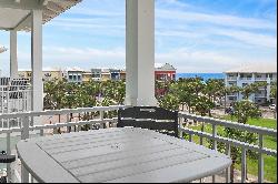 Pristine Top-Floor Condo With Gulf Views And Excellent Amenities