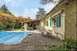 Single-storey detached villa of 258m2 with swimming pool