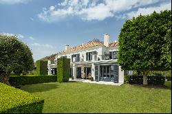 Luxury villa in Marbella's Golden Mile