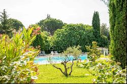 sale of a villa in Aix-en-Provence in a secure, quiet residence near the city center