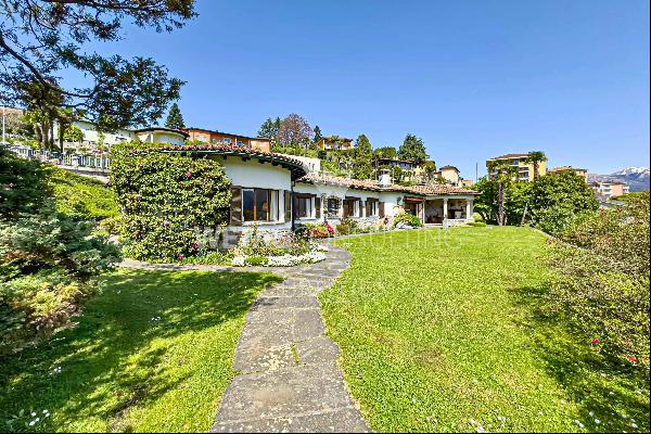 Lugano-Breganzona: prestigious Mediterranean-style villa with pool & view of Lake Lugano 