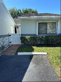 2640 W Gately Dr W Unit 1604, West Palm Beach FL 33415