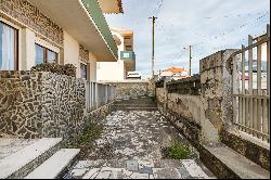 Semi-detached house, 6 bedrooms, for Sale