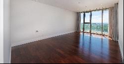 Spacious apartment in the Jade Park building