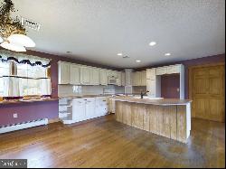 24 S Hoernerstown Road, Hummelstown PA 17036